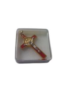 Cruz San Benito 5Cm Esmalte Roja Dorada