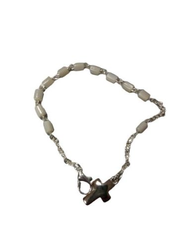 Pulsera Cubos Madreperla Cruz Metal