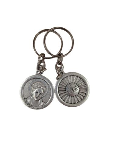 Llavero metal carlo acutis 32mm diam + ihs
