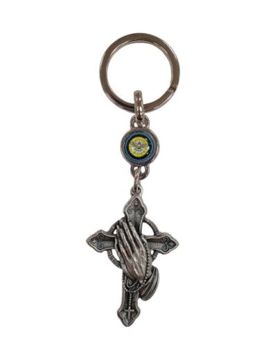 Llavero Metal Cruz Manos Orando Espiritu Santo