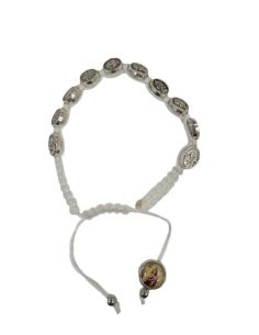Brazalete Virgen del Carmen cuerda metal medallas color blanco