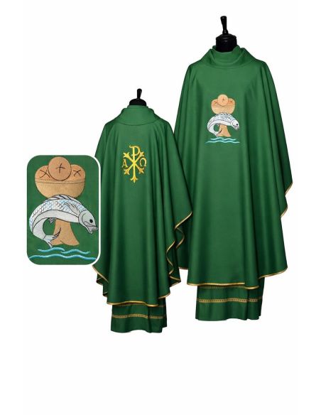 Casulla pan y peces bordados px alfa y omega en trasera poliester verde
